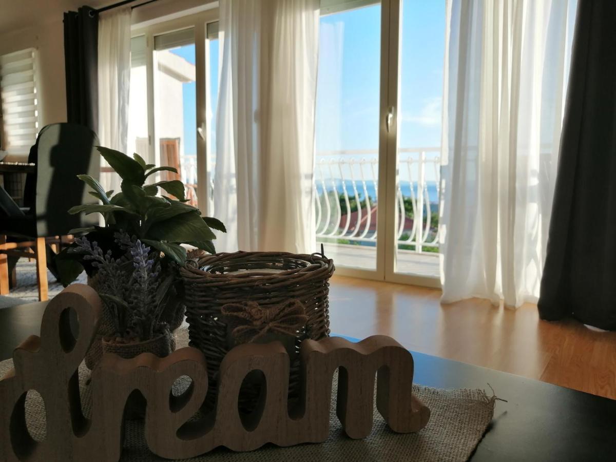 Apartment Near The Sea-Self Check-In Podstrana Exterior photo
