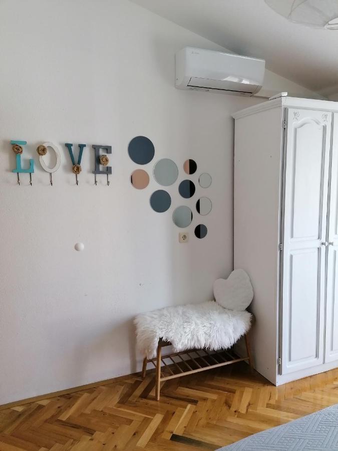 Apartment Near The Sea-Self Check-In Podstrana Exterior photo