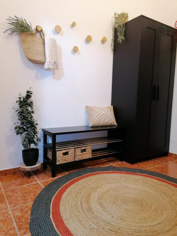 Apartment Near The Sea-Self Check-In Podstrana Exterior photo